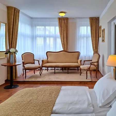 Patriot Guest house *
